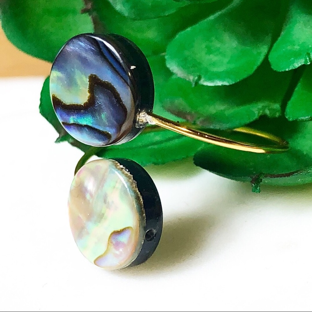 Double abalone coin 14k gold ring with thin band - Picture 2 of 2